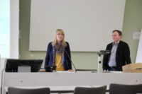 Anja Schulz und Thomas Berg präsentierten Ergebnisse einer verbundweiten Lehrendenbefragung zu E-Assessment.